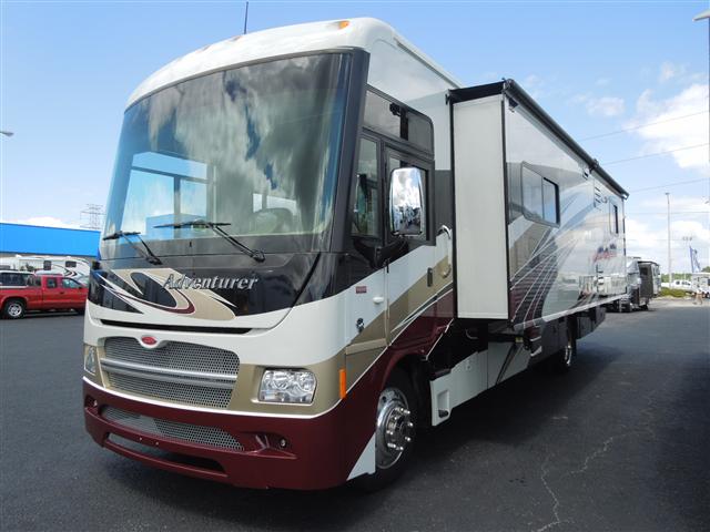 2012 Winnebago Adventurer